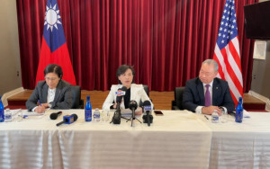 （圖／翻攝自行政院臉書）