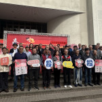 縣內書法老師藝文界代表等參與新春揮毫。（記者扶小萍攝）