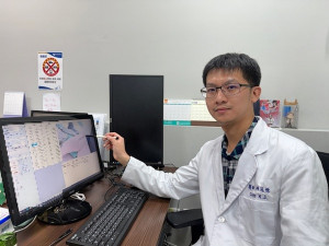 醫生說明。林重鎣