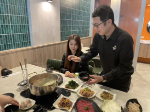 室內設計師林育文開溫體牛火鍋店