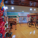 屏東演武場化身時光機　老街柑仔店、大紅豬撲滿添年味