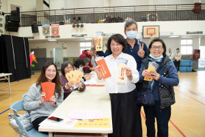 嘉義市加碼普發市民6,000元現金首日，不少民眾感謝市府用心規劃，讓這個年更幸福、更溫暖／嘉義市府提供