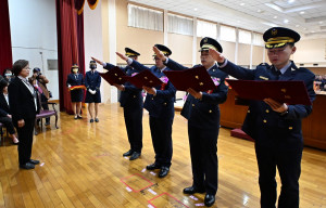 彰化警政高層人事異動，四分局卸、新任分局長聯合交接。圖／彰化縣政府提供