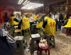 大溪警大掃蕩，深夜破獲天九牌職業大賭場。