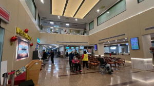 竹山秀傳醫院整修大廳煥然一新。（竹秀提供）