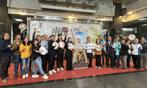 南投縣府結合連鎖咖啡從產地走向市場。（記者扶小萍攝）