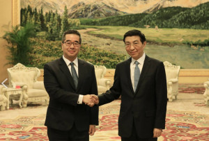 中國國民黨副主席蕭旭岑（左）與中國全國政協主席王滬寧（右）。（圖／中國國民黨提供）