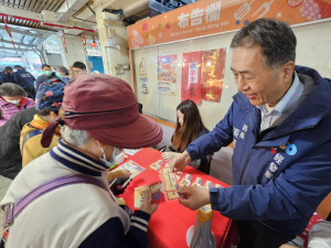 張誠表示，透過集客活動與多元優惠措施，期盼吸引更多市民走入傳統市場。