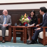 總統賴清德（右）與美國在台協會台北辦事處處長谷立言（左）。（圖／資料照片，圖源：總統府Flickr）