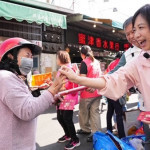 何欣純發送一元小紅包。林重鎣