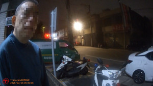 失智男凌晨外出不知去向，楊梅警即刻協尋助返家。