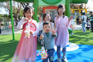嘉義市馬年小提燈「馬上熊賀」將於2/24日起文化公園限量發放／嘉義市府提供