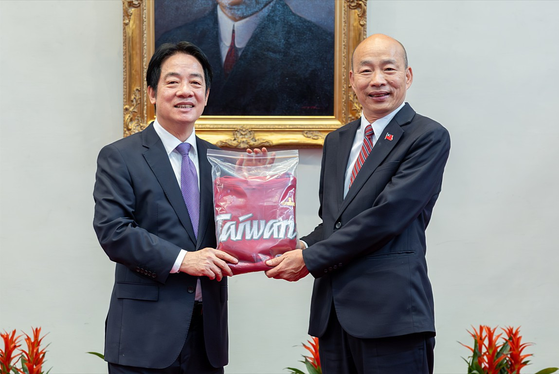 總統賴清德（左）與立法院長韓國瑜（右）。（圖／總統府Flickr）