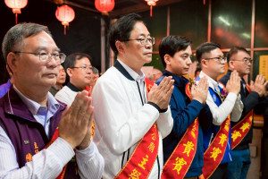 張市長祝福市民「馬載祿厚」。
