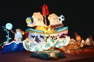 嘉義縣東石國小「蚵寶破浪向前行」／嘉義縣府提供