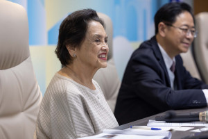 桃園市長張善政與美國關島總督古蕾露訪團會面，就農業、觀光旅遊及產業交流等議題進行意見交換。