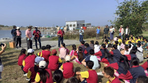 深化在地海洋素養　屏東縣150名師生齊聚佳冬體驗牽罟文化