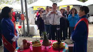 蘇俊賓指出，將魯冰花季結合天穿日一同舉辦，魯冰花具有修復滋養土地的永續文化內涵，展現出客家節慶文化與自然共生的精神價值。