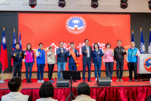 桃園市長張善政出席「桃園市青年志工服務協會第29屆、第30屆新卸任理事長交接暨理監事就職典禮」。