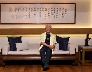 台南晶英酒店一樓書苑展示蔣勳畫作