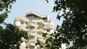 精銳建設「SKY ONE」的建築外觀在網路引發討論。圖/業者提供