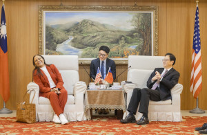 桃園市長張善政與美國紐澤西州紐華克市Ligia De Freitas副市長會面，雙方就教育、基層棒球及智慧治理等面向進行交流。