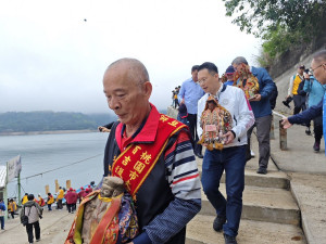 蘇副市長三度登船參加百吉復興宮水庫媽遶境。