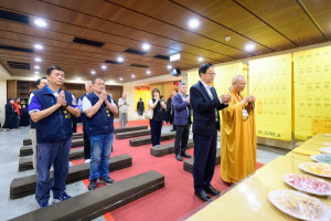 張市長參香祈福。