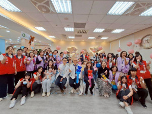 衛生局舉辦【桃園市婦幼衛生所周年活動-親職講座暨親子同樂會】，讓親子共度一個充實有意義的節日。