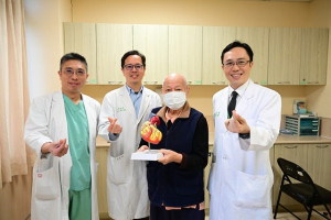 祝老翁康復。林重鎣