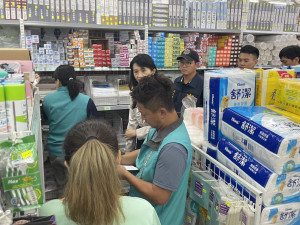 嘉義地檢署今天下午啟動清明連假第二波聯合稽查行動，嚴防民生物資囤積哄抬／嘉檢提供