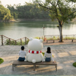 嘉義市大白熊陪你飽覽蘭潭美景／嘉義市府提供