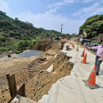 大雨路坍方。林重鎣