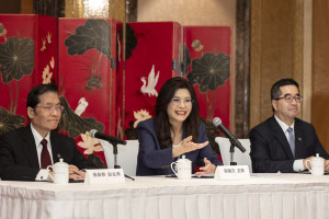 中國國民黨黨主席鄭麗文（中）。（圖／中國國民黨提供）