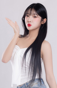 當日凡購買女神套餐即可獲得親筆簽名及合照。