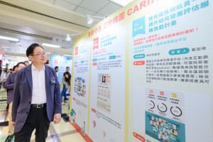 張市長參觀靜態展覽。