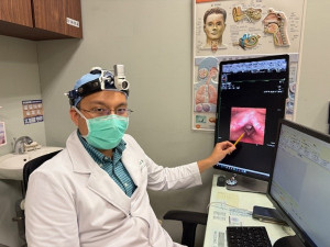 醫生說明。林重鎣