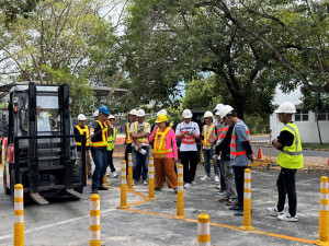 屏縣辦理堆高機訓練移工專班　60人完成參訓提升安全意識