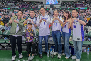 張市長與出席貴賓合影。