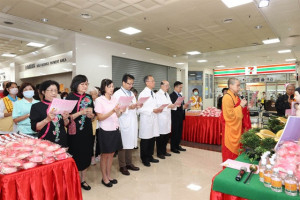 祈福浴佛活動。林重鎣