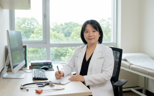 嘉基婦產部葉敏儒醫師提醒，如發現經痛型態改變、出血異常，或已影響到日常生活，應儘早就醫檢查／嘉基提供