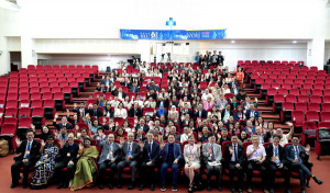 2026 WURI 世界創新大學排名發布典禮全體來賓合影。（暨大提供）