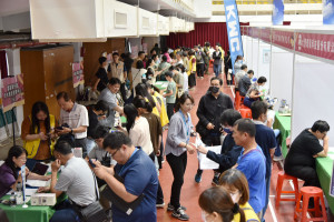 共有36家廠商釋出逾2,300個工作機會。