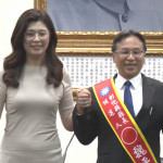 中國國民黨黨主席鄭麗文（左）與黨提名彰化縣長參選人魏平政（右）。（圖／翻攝自中國國民黨Facebook直播）