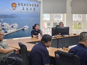 為迎接將於115年9月20日盛大登場的「2026第44屆日月潭國際萬人泳渡活動」，集集分局提早召開活動期前協調會議，由分局長王貞惠親自主持。（集集分局提供）