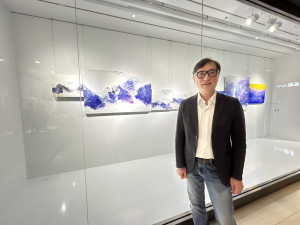 旅法藝術家王仁傑老師第三次在中友時尚藝廊舉辦創作個展。圖/中友百貨