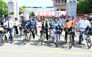 MOOVO進駐北斗，8站80車打造低碳慢遊新體驗。圖／記者鄧富珍攝