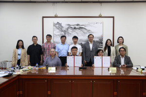 玄奘大學與國烏隆塔尼皇家大學進行高教合作簽約儀式。