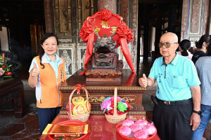雙龍齊聚鹿港迎端午，龍王祭「迎龍王出殿」 揭開慶端陽系列活動序幕。圖／彰化縣政府提供