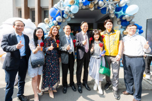 桃園市長張善政出席「振聲高中2026畢業典禮」，祝福畢業生邁向人生新階段。